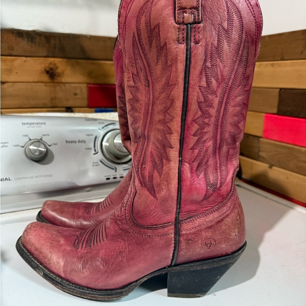 Ariat Women's Pink Cowboy Boots